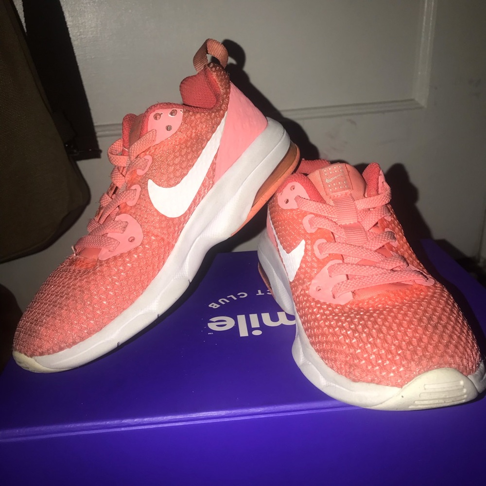 Nike - Picture 4 of 4